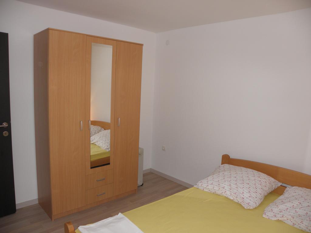בטינה Apartment Jartic חדר תמונה