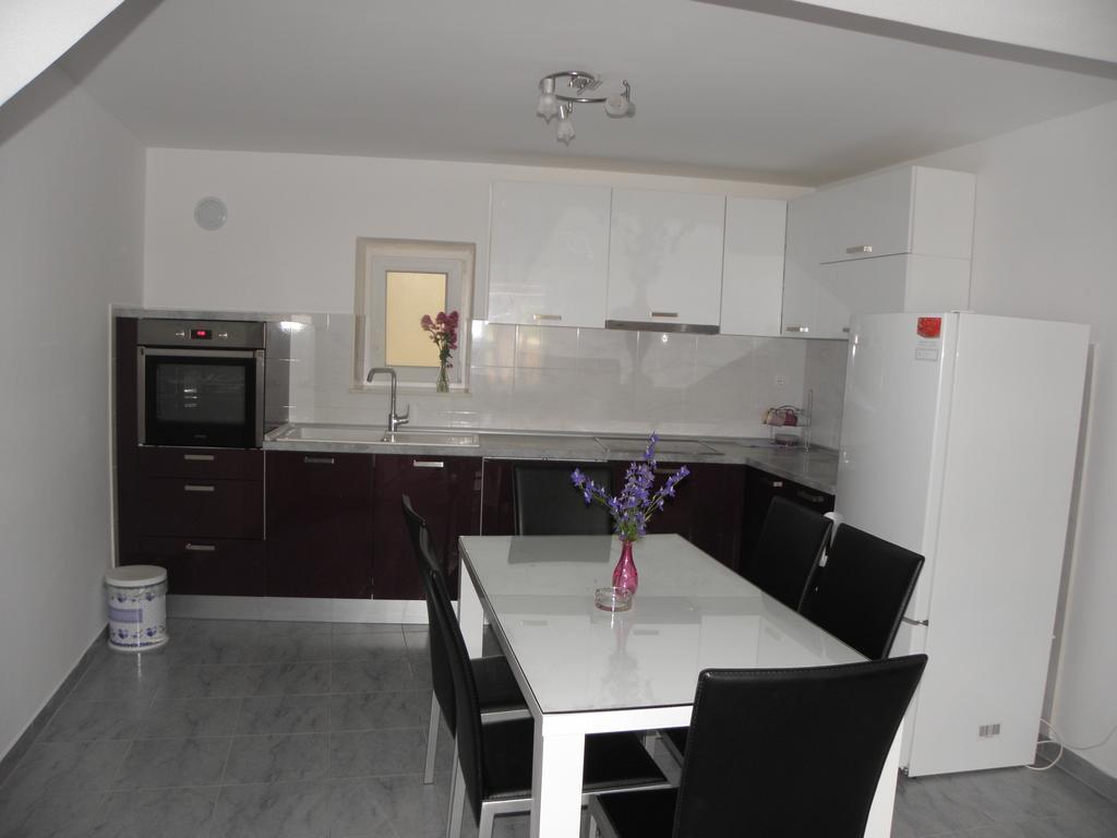 בטינה Apartment Jartic חדר תמונה