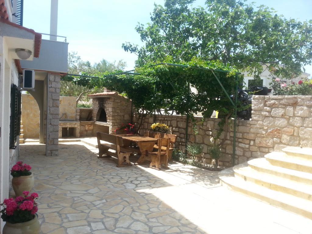 בטינה Apartment Jartic מראה חיצוני תמונה